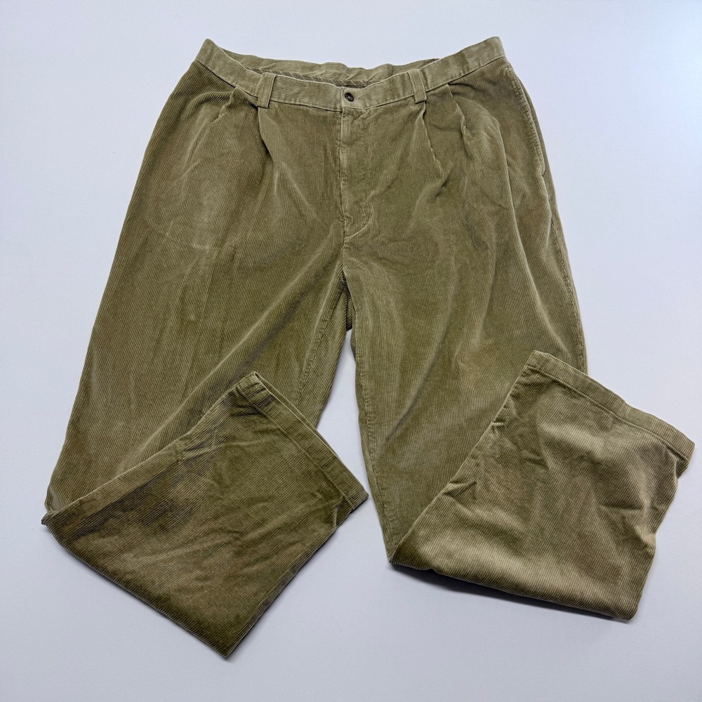 Roundtree & Yorke Mens 40x32 Olive Green Pleated Corduroy Straight Leg Pants